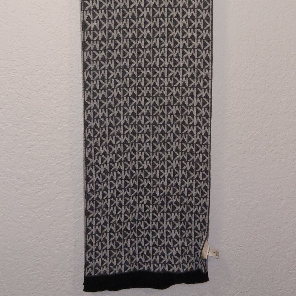 Michael kors scarf